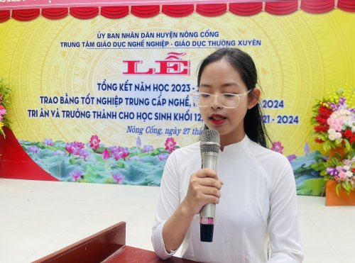 Dinh thi thao.jpg
